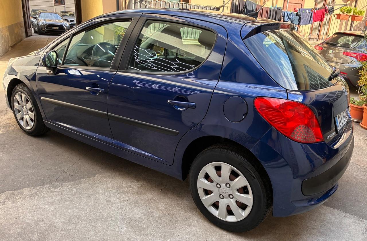 Peugeot 207 benz. NAVI 2009 - appena tagliandata !