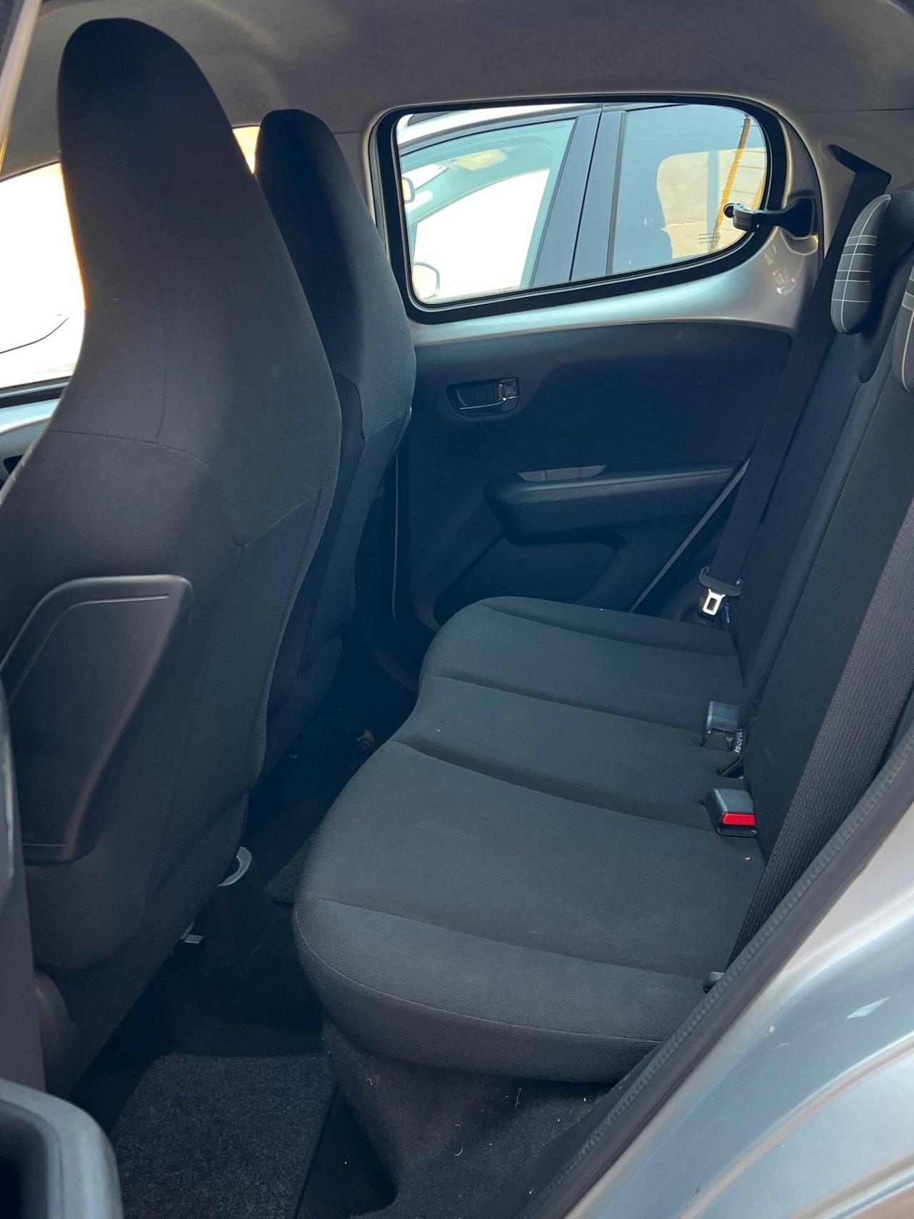 Peugeot 108 VTi 68 5 porte Roland Garros Top