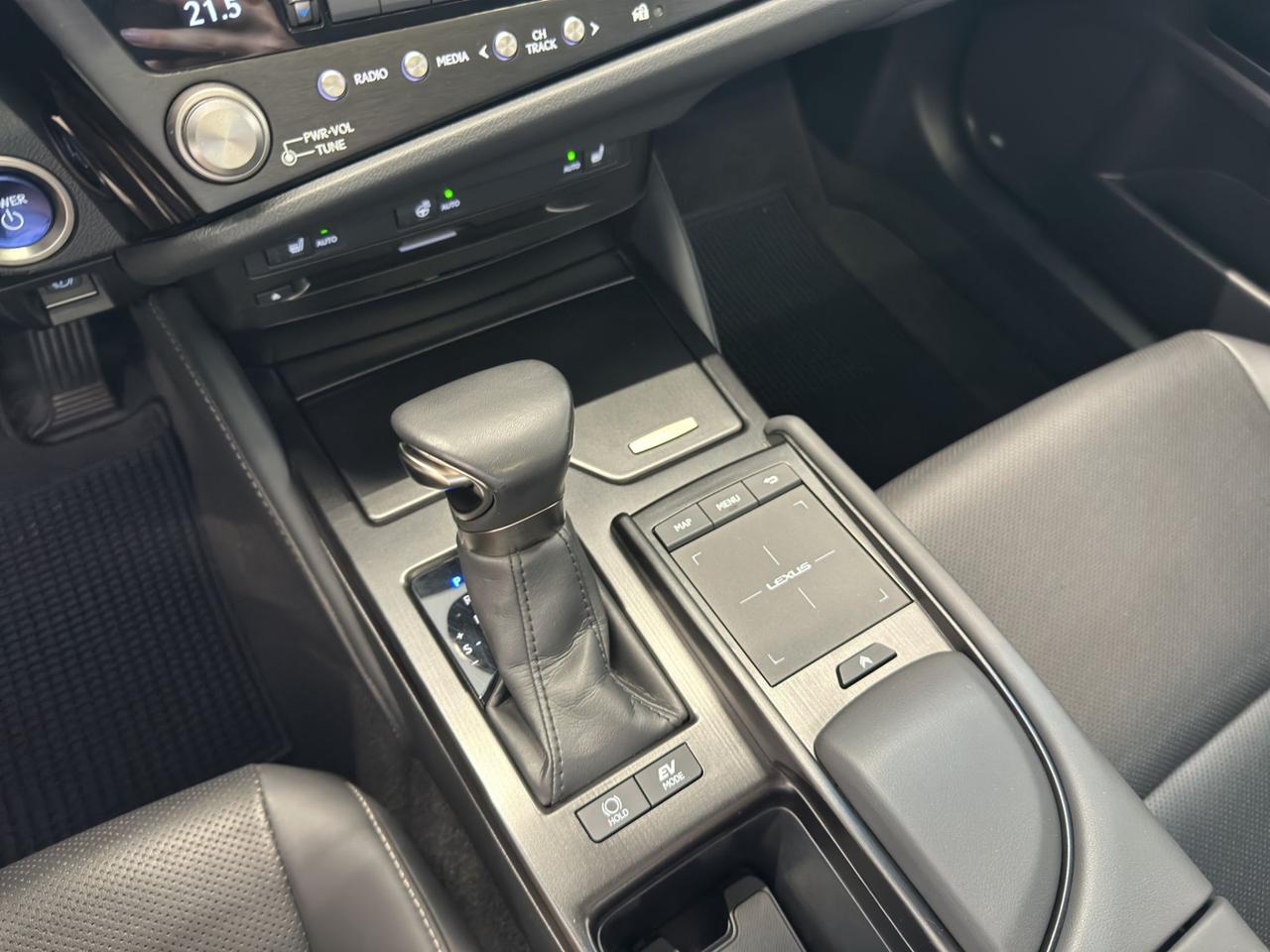 Lexus ES 300h 2.5 Executive cvt