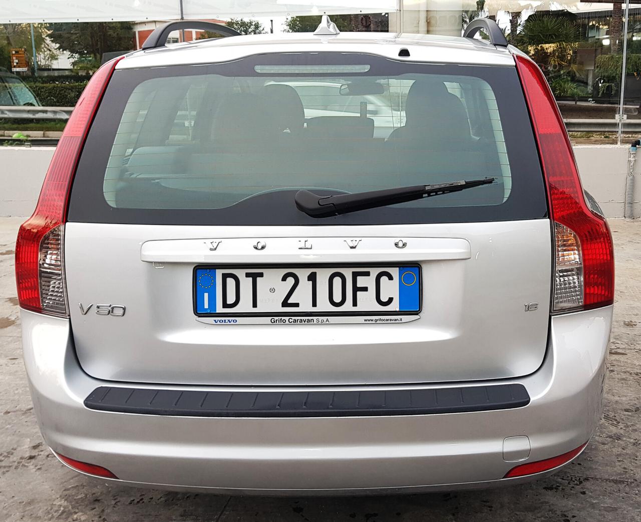 V50 1.6 16V MOMENTUM 94.000 KM. 10/2008