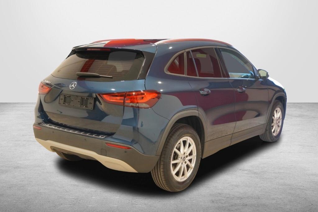 MERCEDES-BENZ GLA 180D 115CV AUTOMATIC BUSINESS SOLUTION ( CRUISE - PELLE - NAVI PREMIUM - PARK ASSIST - TELECAMERA POST. )