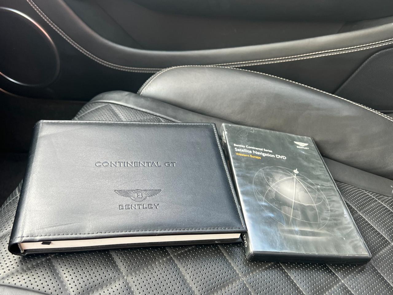 Bentley Continental GT V8 S/R"21/PINZA ROSSA/ SOFT CLOSE/SED VENTILATI