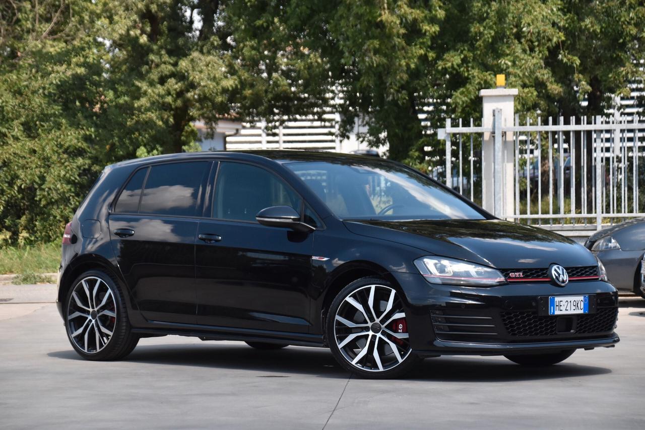 Volkswagen Golf GTI Performance 2.0 TSI DSG 5p. BlueMotion Technology