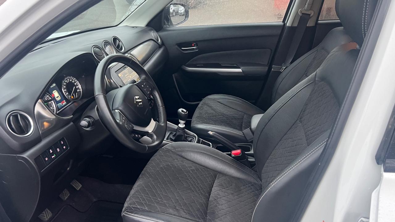 Suzuki Vitara 1.4 Hybrid Top