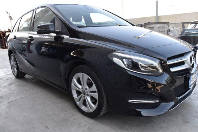 MERCEDES-BENZ B 180 d Premium *Navigatore, Telecamera*