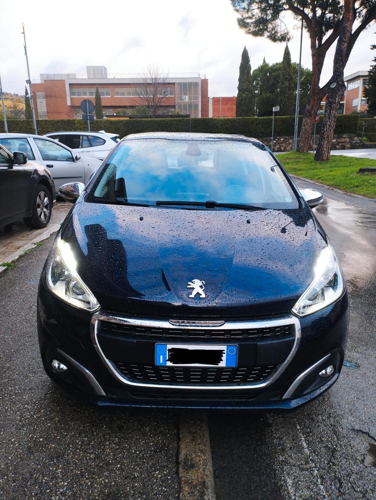 Peugeot 208 PureTech 82 5 porte Allure