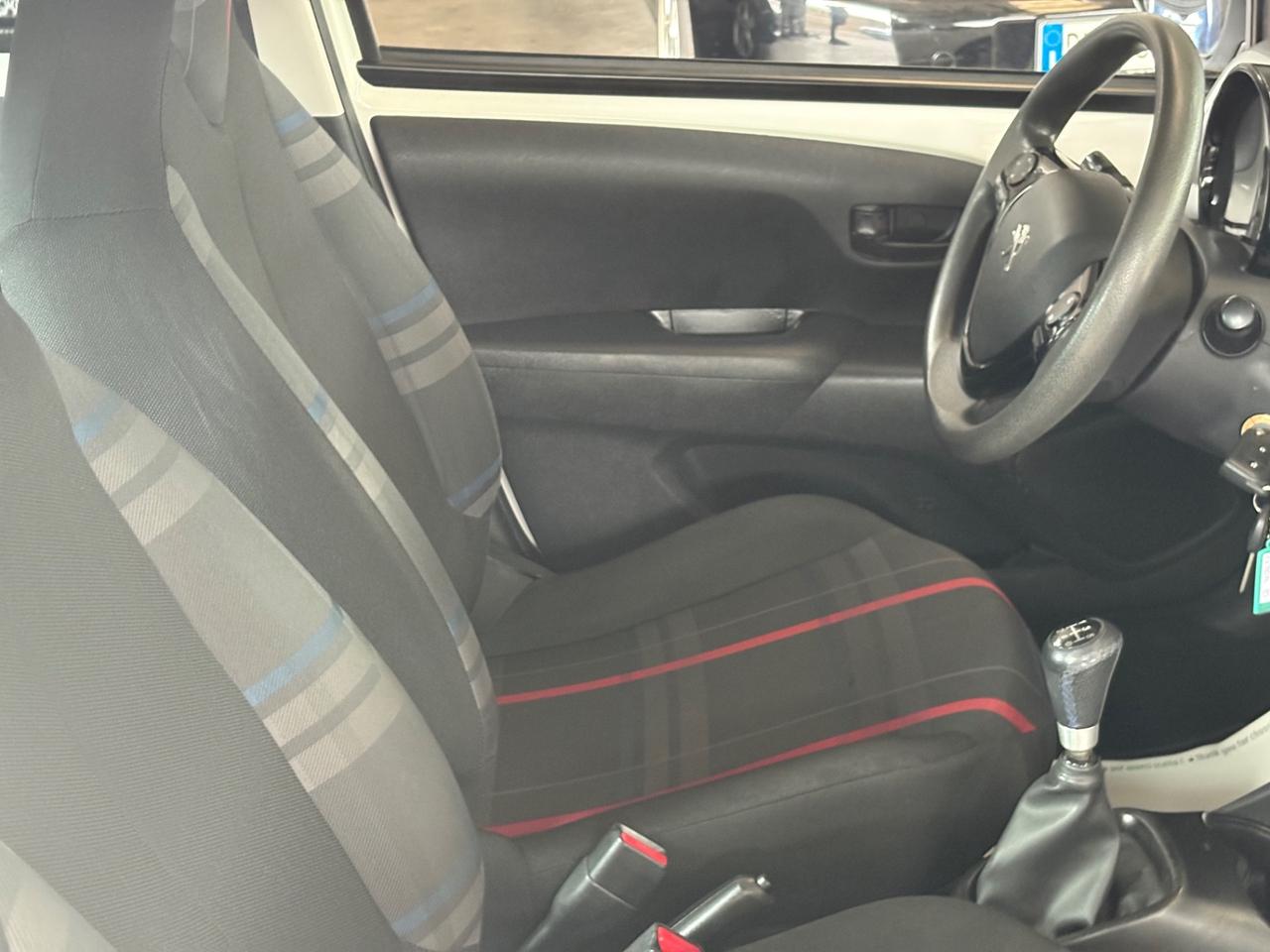 Peugeot 108 VTi 68 5 porte Allure TOP!