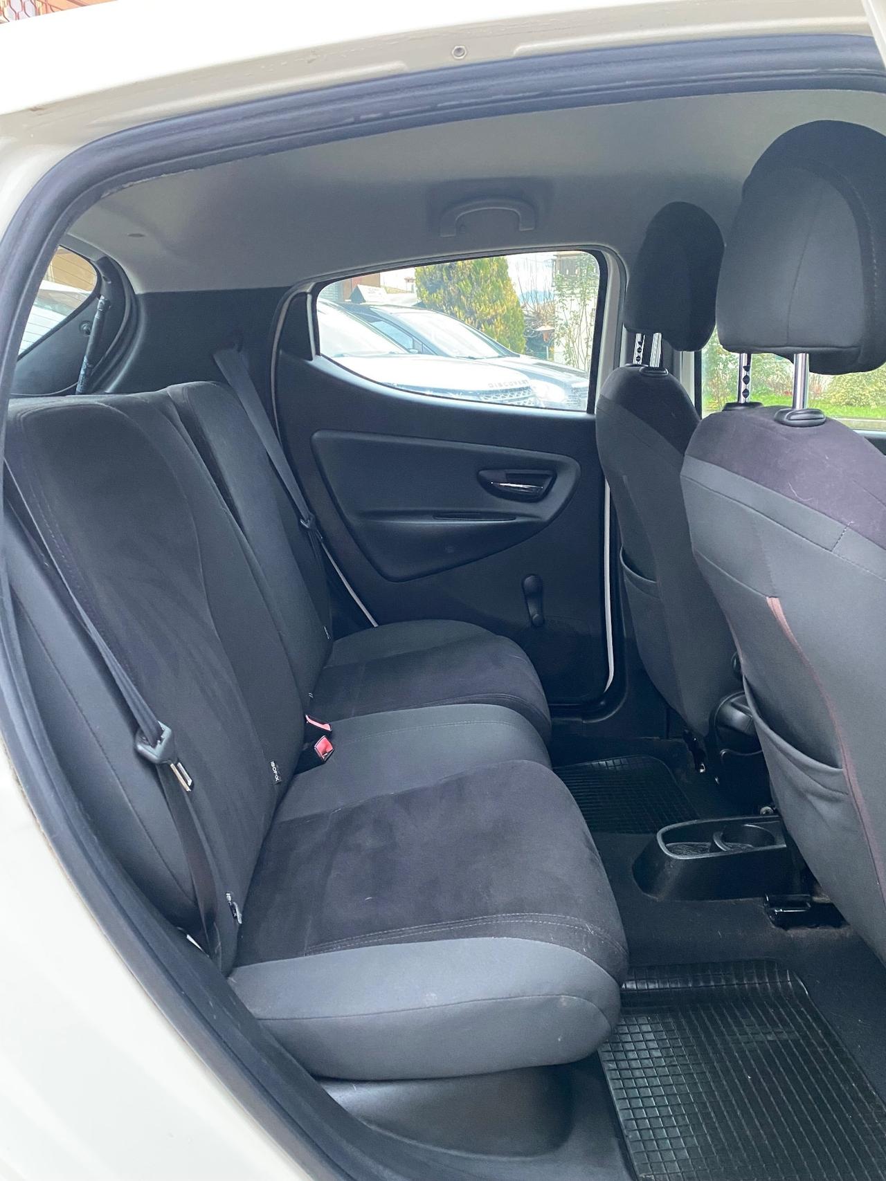 Lancia Ypsilon 1.2 69 CV 5 porte S&S Platinum