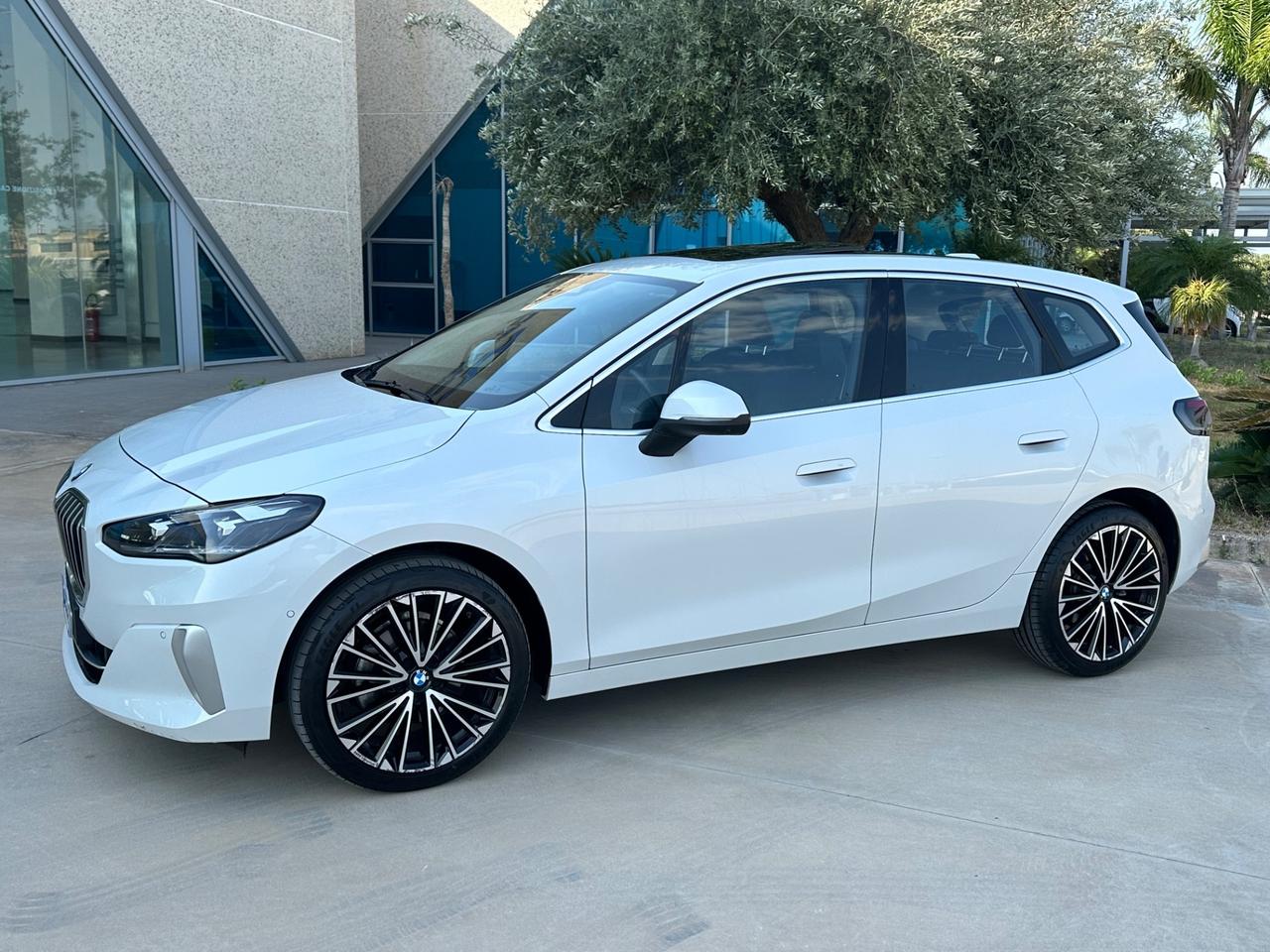 BMW 218 d Luxury auto possibilità noleggio no scoring