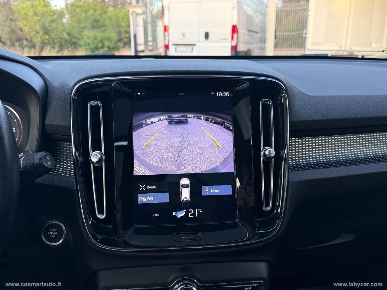 VOLVO XC40 D3 AWD Geartronic R-design N1 TETTO/GANCIO