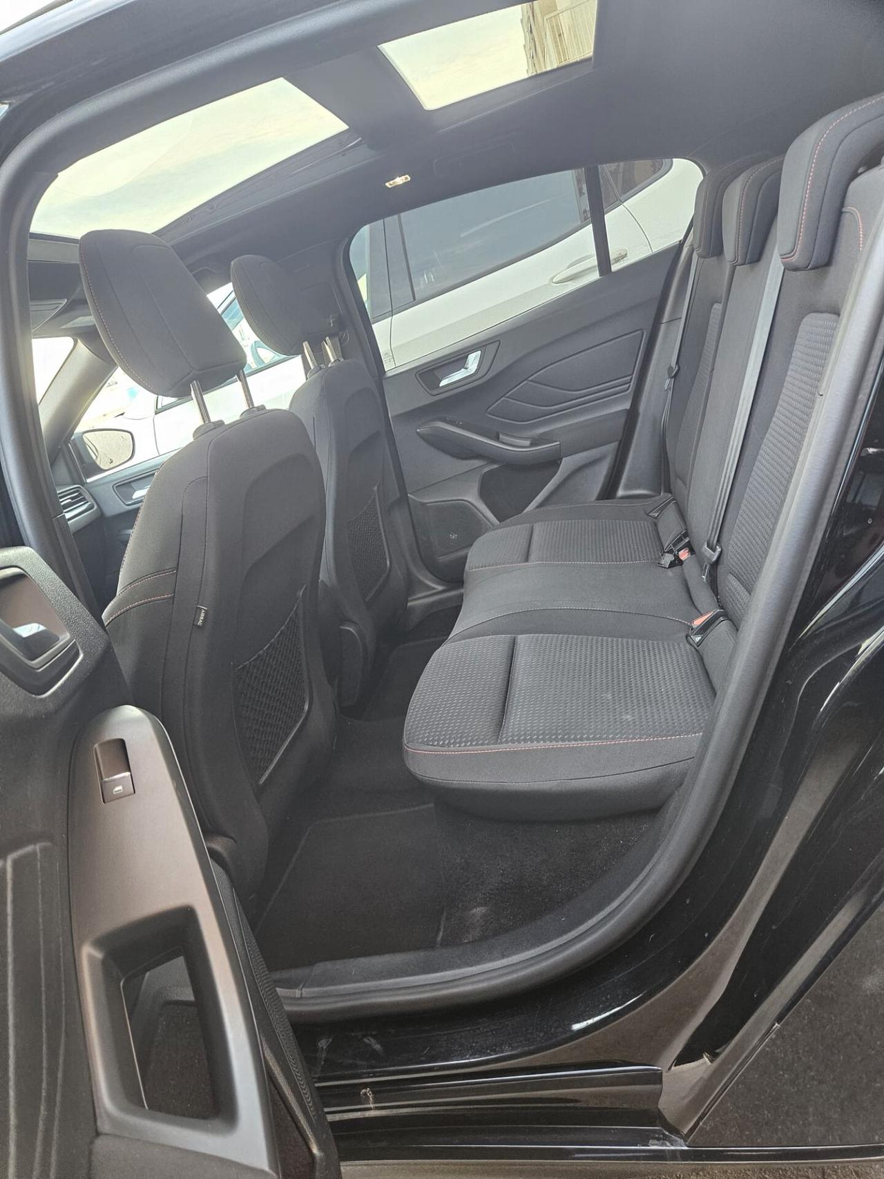 Ford Focus 1.5TDCi 120cv STLine TETTO Automatica