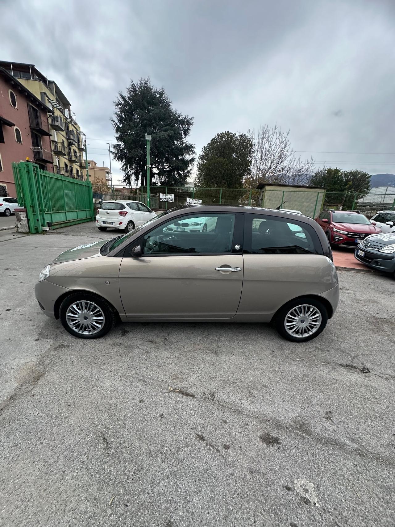 Lancia Ypsilon 1.4 Oro Ecochic GPL