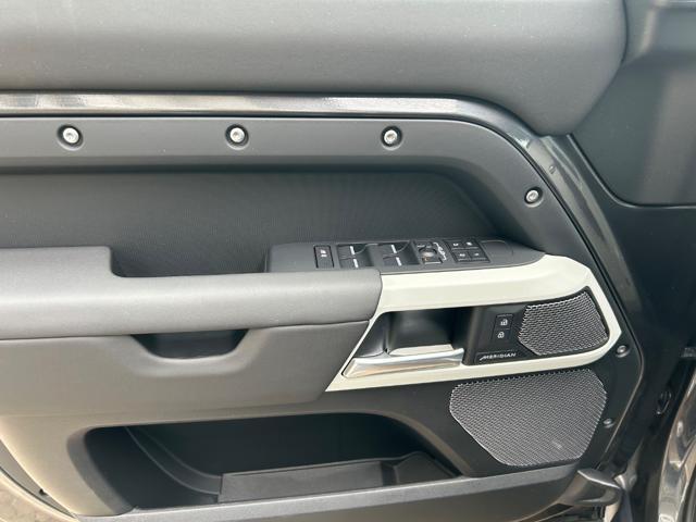 LAND ROVER Defender 110 3.0D I6 200 CV AWD Auto X-Dynamic SE