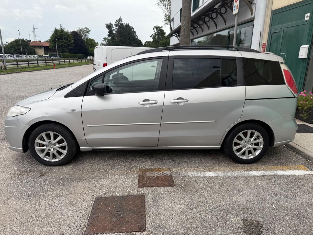 Mazda 5 - 7 POSTI