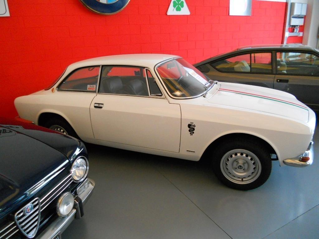 Alfa Romeo GT Alfa Romeo gt 1750 veloce 1 serie