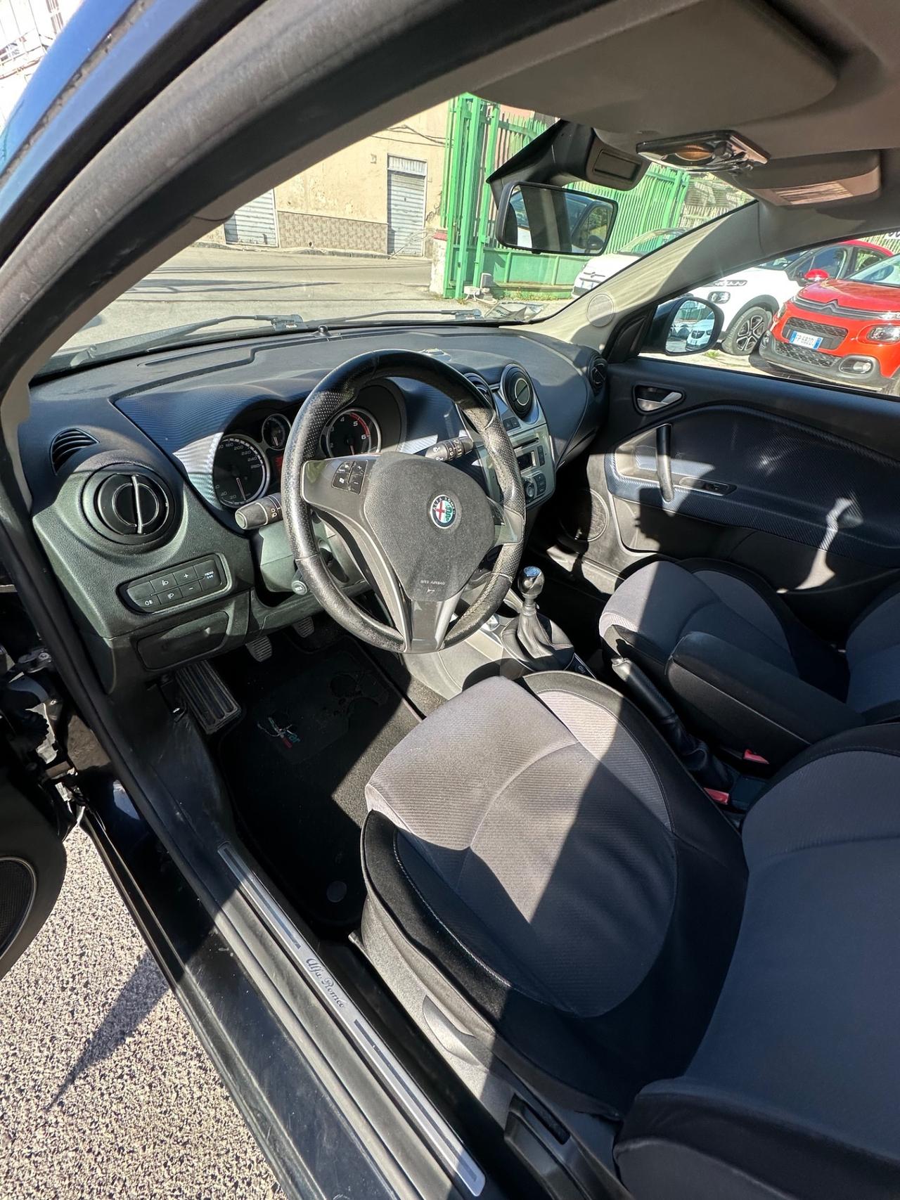 Alfa Romeo MiTo 1.6 JTDm 16V Distinctive Sport Pack