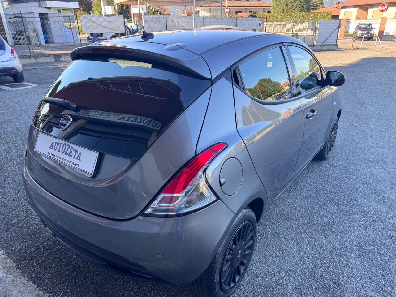 Lancia Ypsilon 1.2 69 CV GPL Monogram