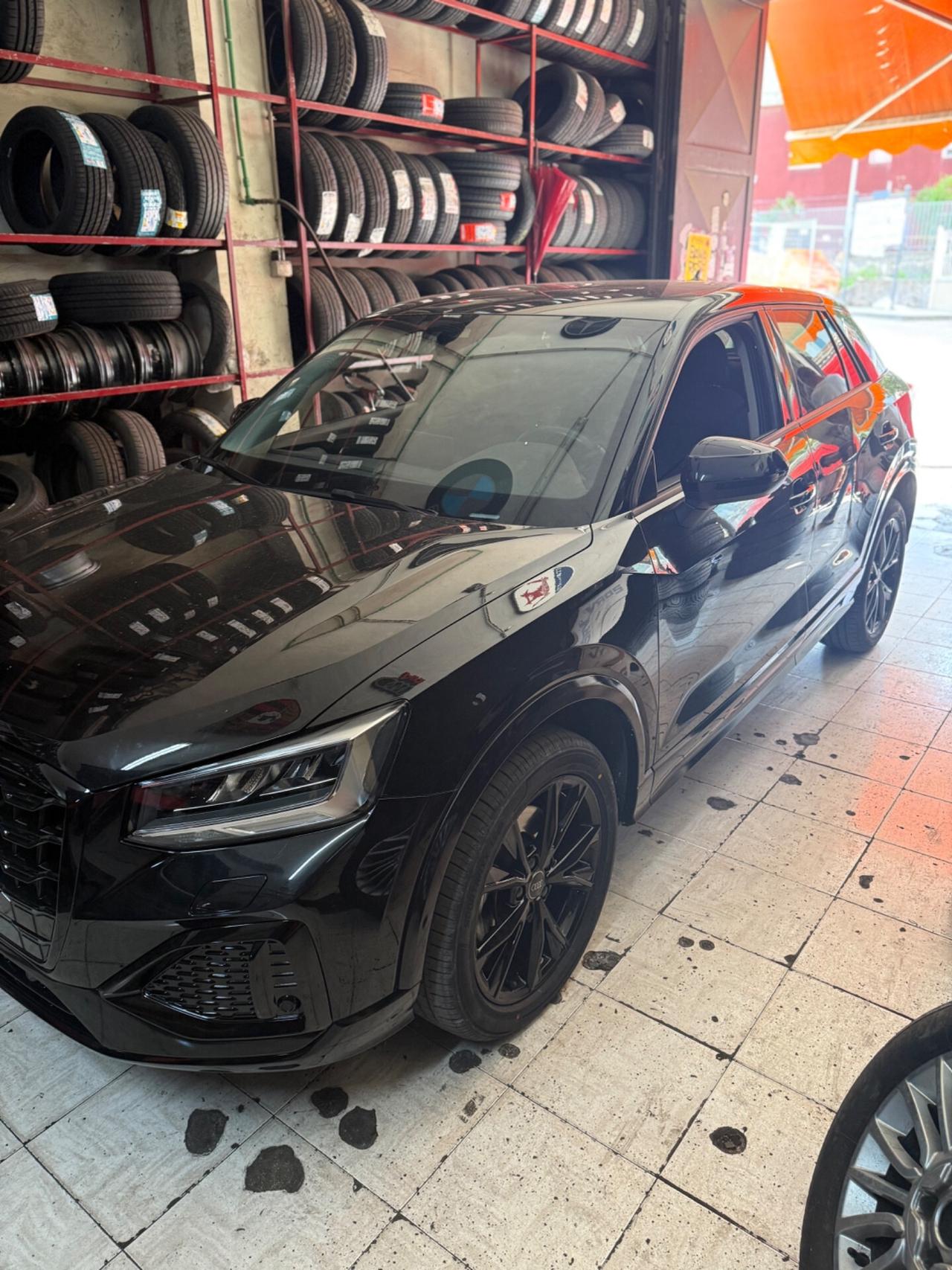 Audi Q2 35 TDI quattro S tronic Virtual Identity Black