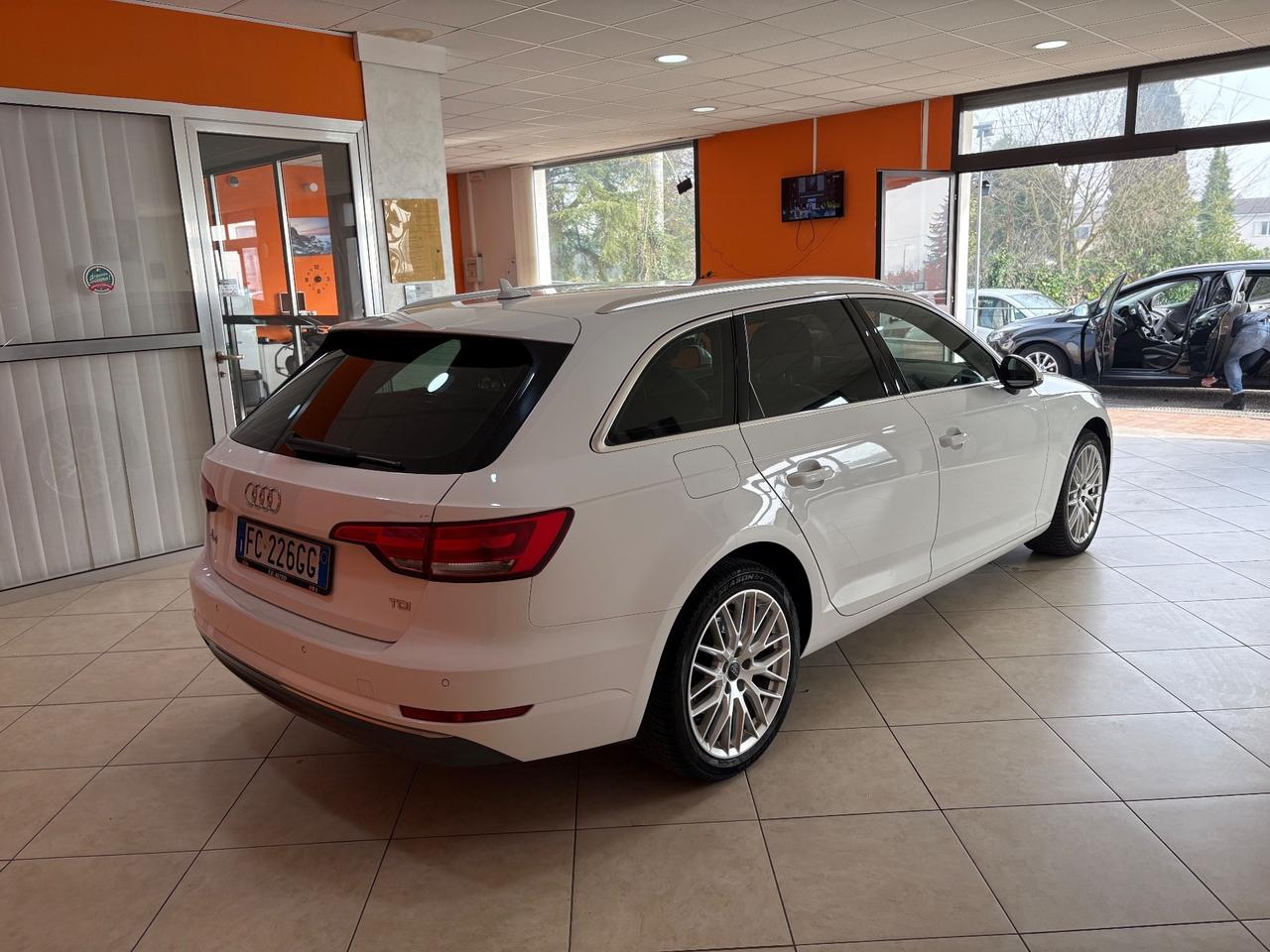 Audi A4 2.0 TDI 150 CV ultra Sport virtual navi xeno permute finanziamenti
