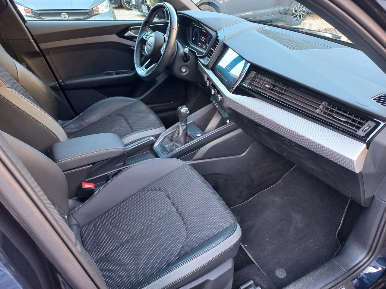 Audi A1 citycarver 25 TFSI Admired S-LINE INTERNO