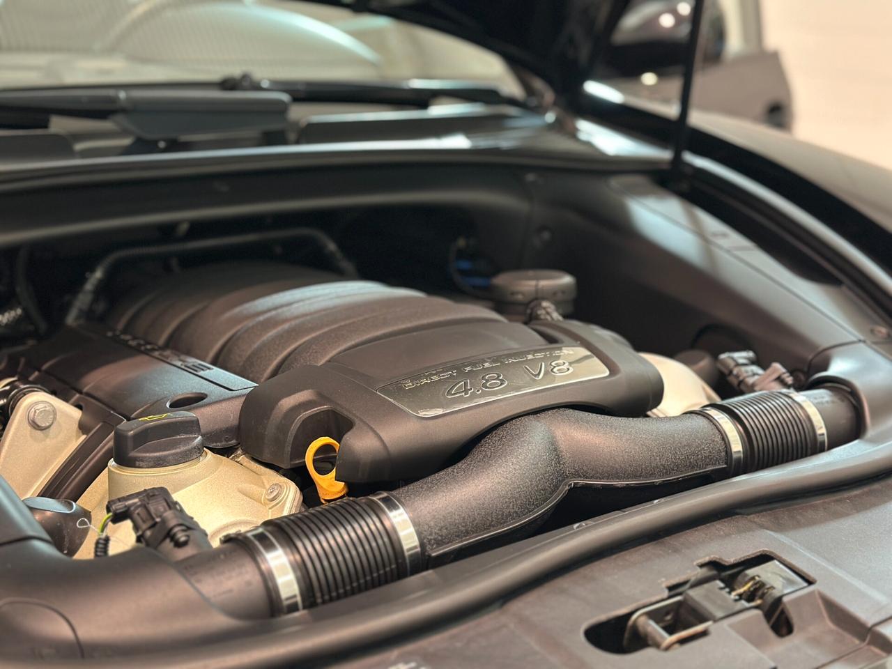 Porsche Cayenne 4.8 GTS