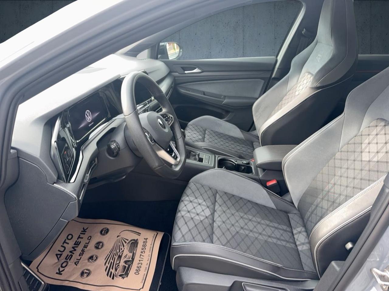 Volkswagen Golf 1.5 TSI R-Line