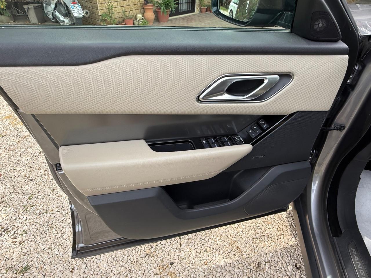 Land Rover Range Rover Velar Range Rover Velar 2.0D I4 240 CV