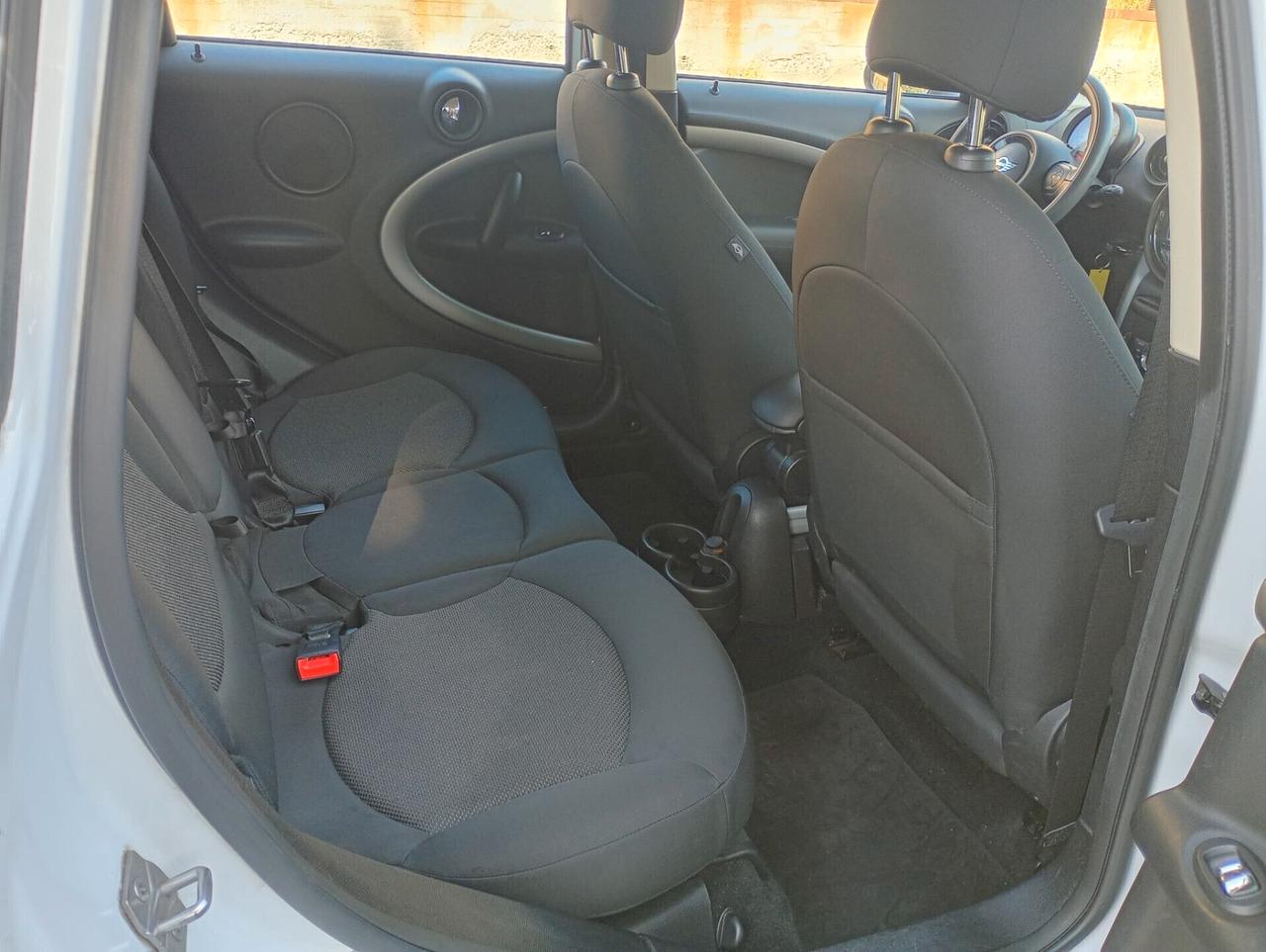 MINI COUNTRYMAN INTROVABILE CON 37.000 KM 1.6 DIESEL