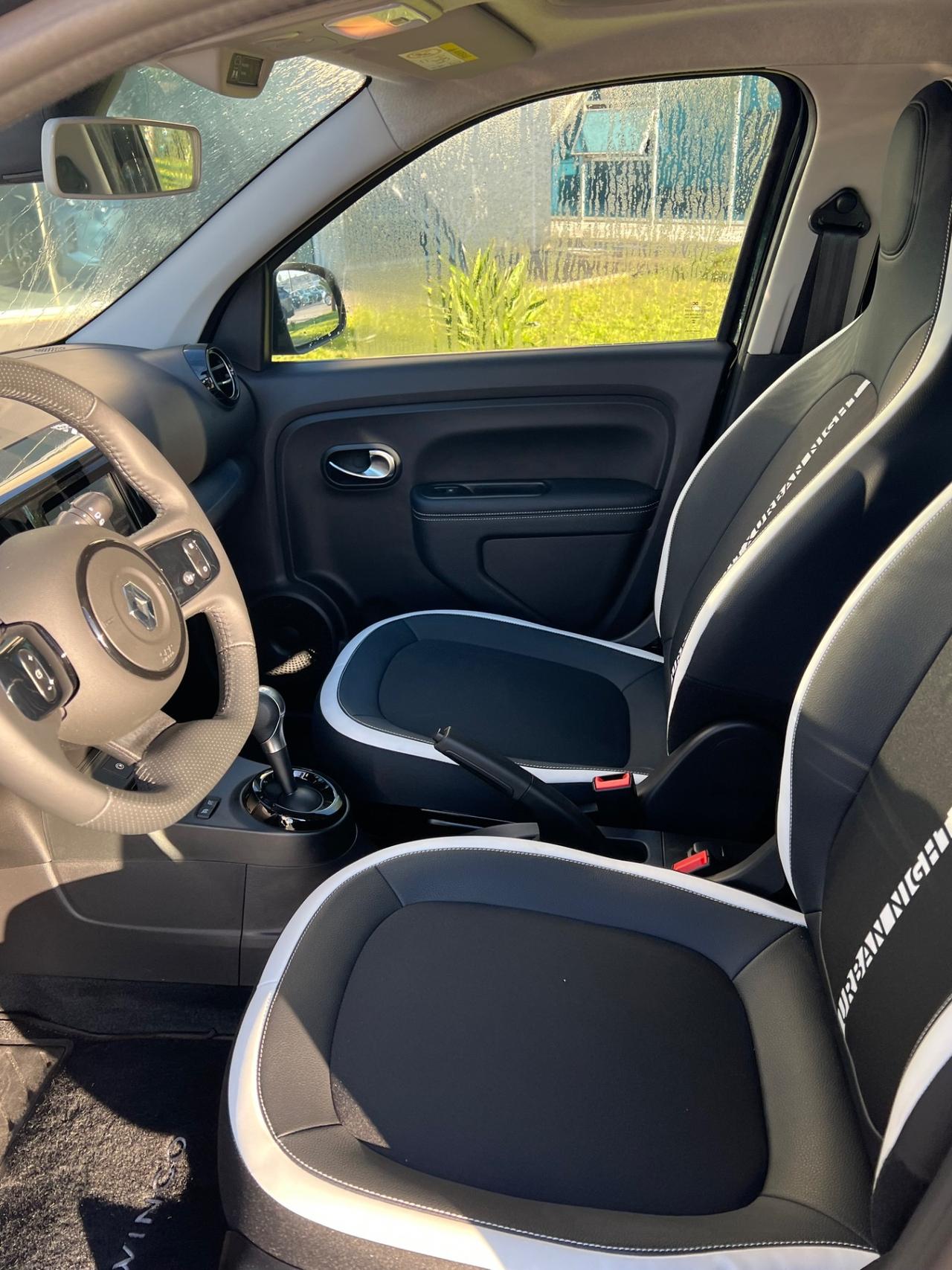 Renault Twingo Electric possibilità noleggio no scoring