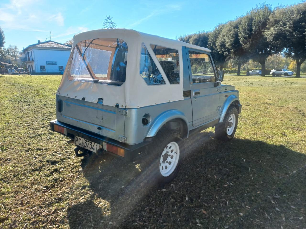 Suzuki SJ Samurai SJ413 Cabriolet storica gancio traino