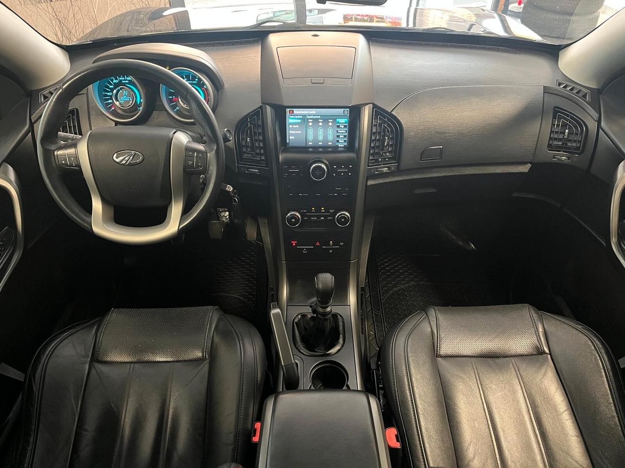 Mahindra XUV500 2.2 16V FWD W8