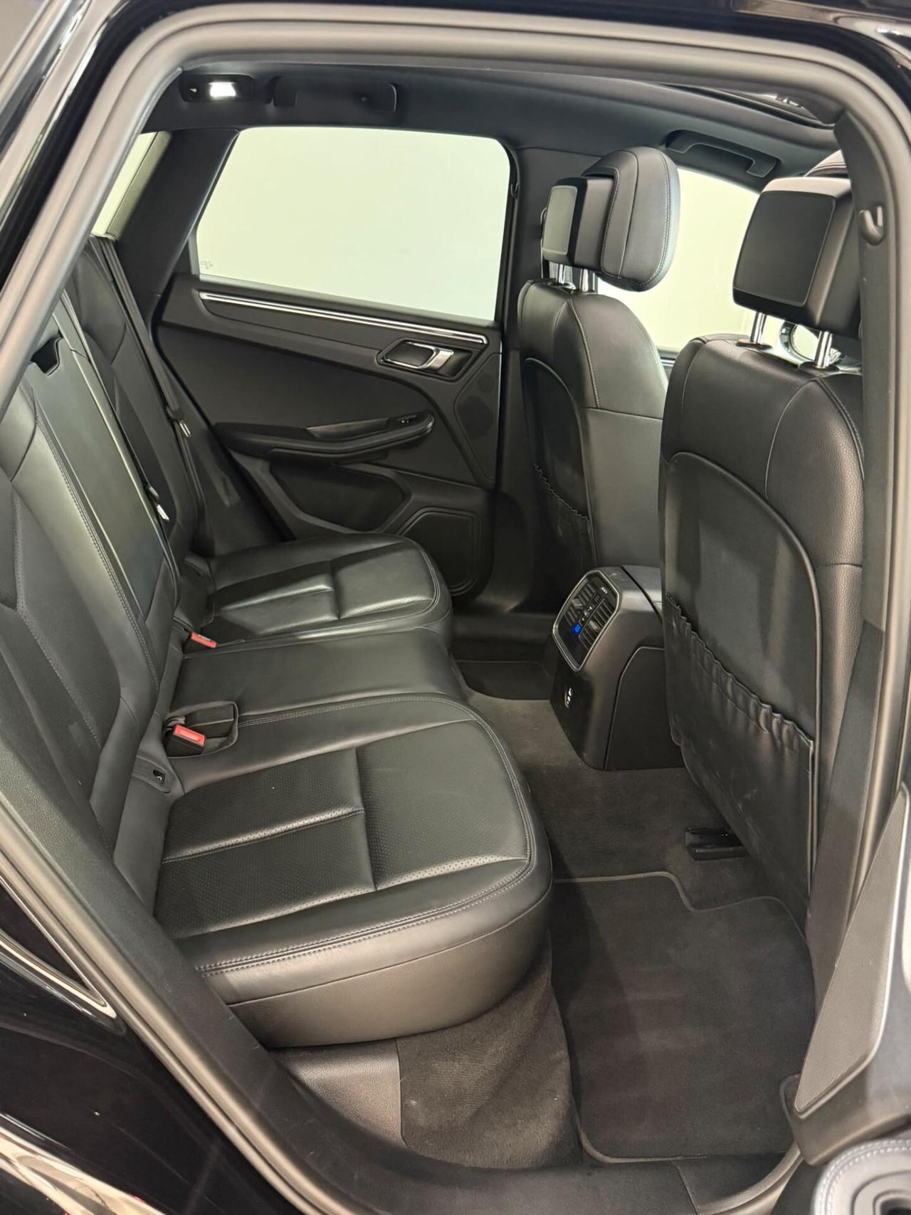 Porsche Macan 2.0 245CV PDK ANNO 2021