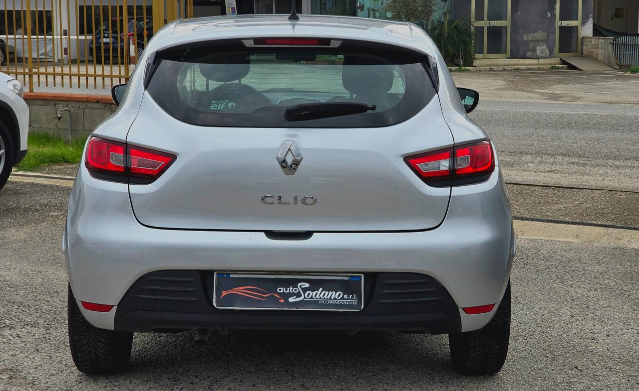 Renault Clio dCi 8V 75 CV 5 porte Moschino Zen
