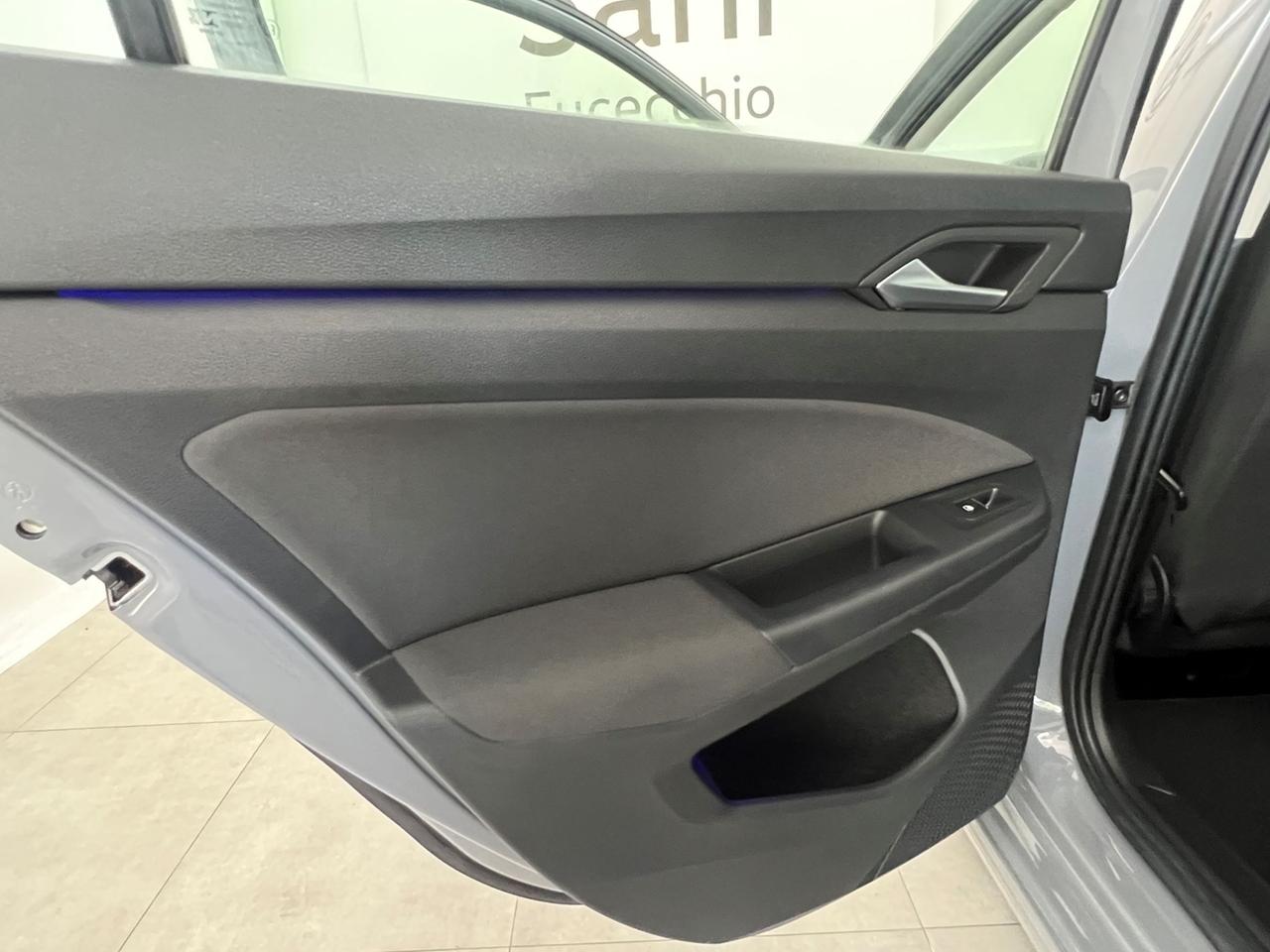 VOLKSWAGEN Golf VIII 2020 Golf 1.0 etsi evo Life 110cv dsg