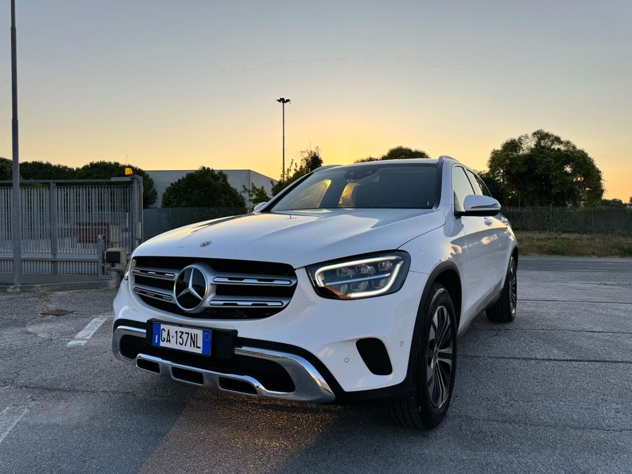MERCEDES GLC 200D Sport 4Matic - Led Navi