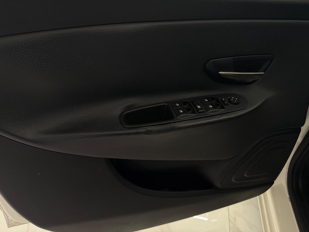 Lancia Ypsilon 1.2 GPL Ecochic Platinum Iper Full