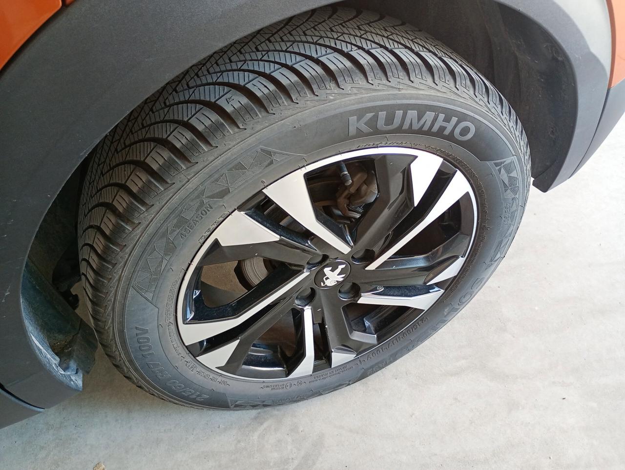 Peugeot 2008 PureTech 130 S&S EAT8 Allure Pack