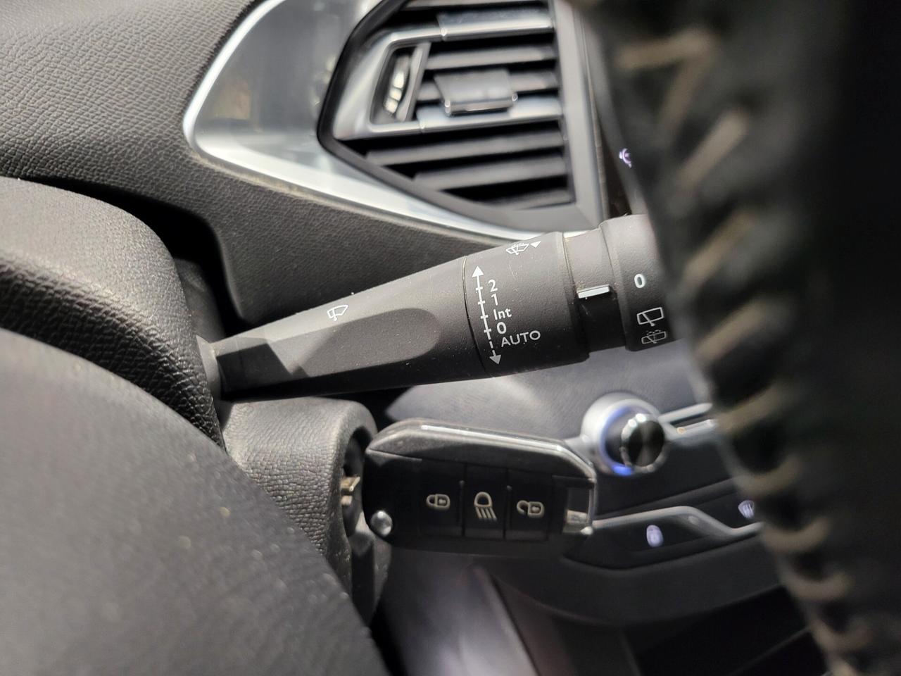 Peugeot 308 - 2016 1.6 BlueHDi 100 Cv SW