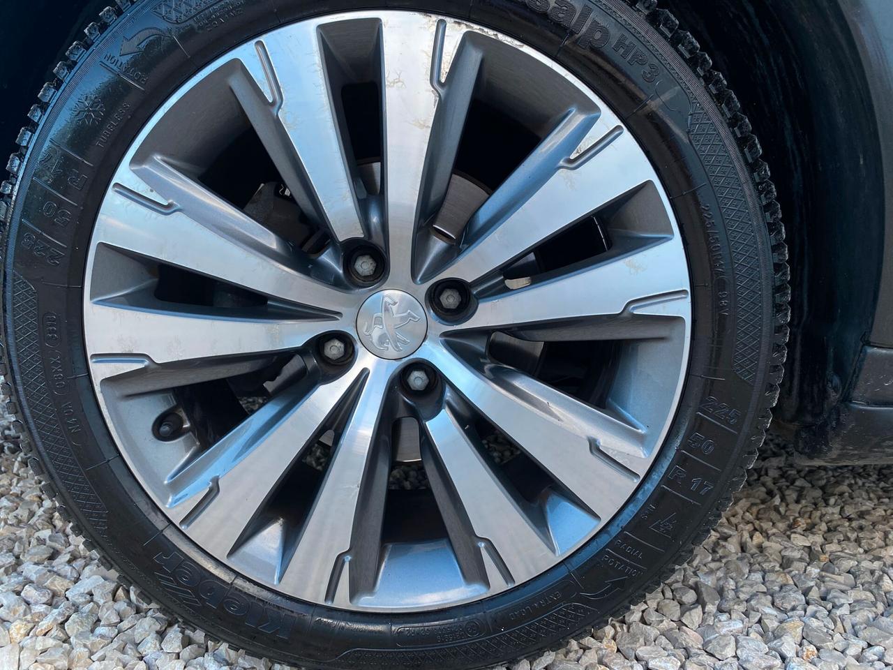 Peugeot 3008 1.6 HDi 115CV Allure