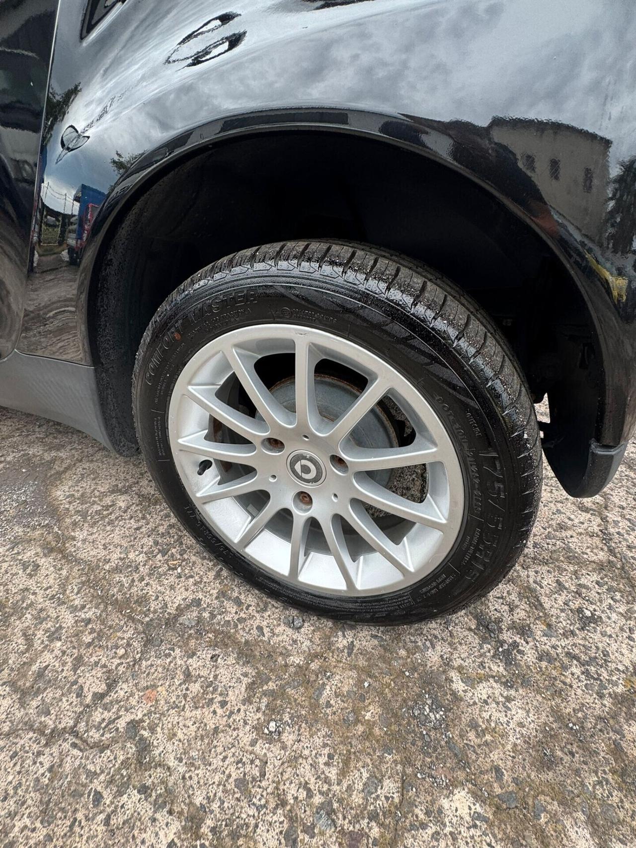 Smart ForTwo 1000 52 kW coupé limited one