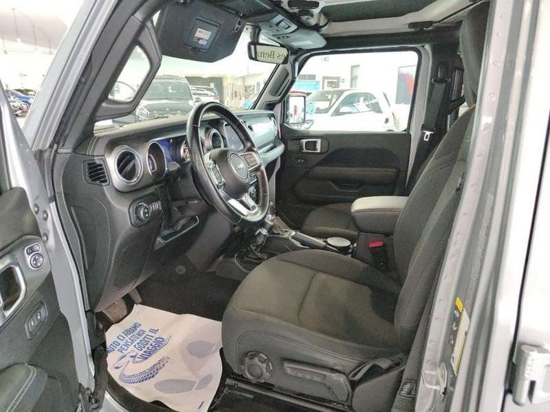 Jeep Wrangler UNLIMITED 2.0 TURBO SAHARA AUTO