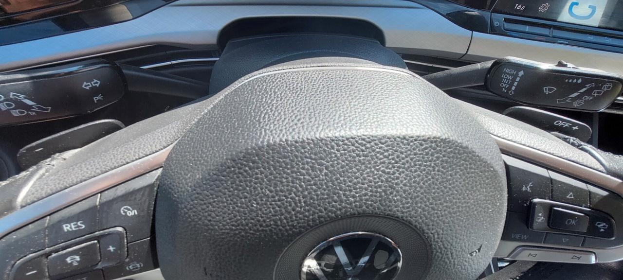 GOLF 8 DSG 2,0 DIESEL 115 CV STRAFULL NAVI LEGA TELEFONO CRUISE CAMBIO AUTOMATICO NUOVA