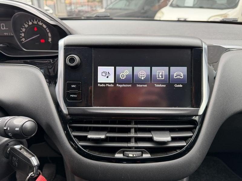 Peugeot 208 5p 1.2 puretech Allure 82cv DISTRIBUZIONE ESEGUITA NEL 2025