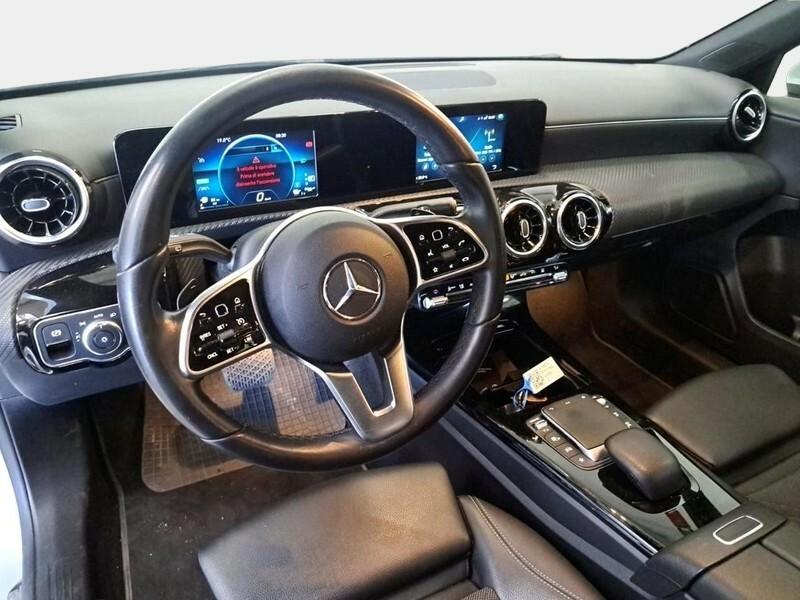MERCEDES-BENZ A 250 E EQ-POWER AUTO BUSINESS EXTRA 5 PORTE BERLINA