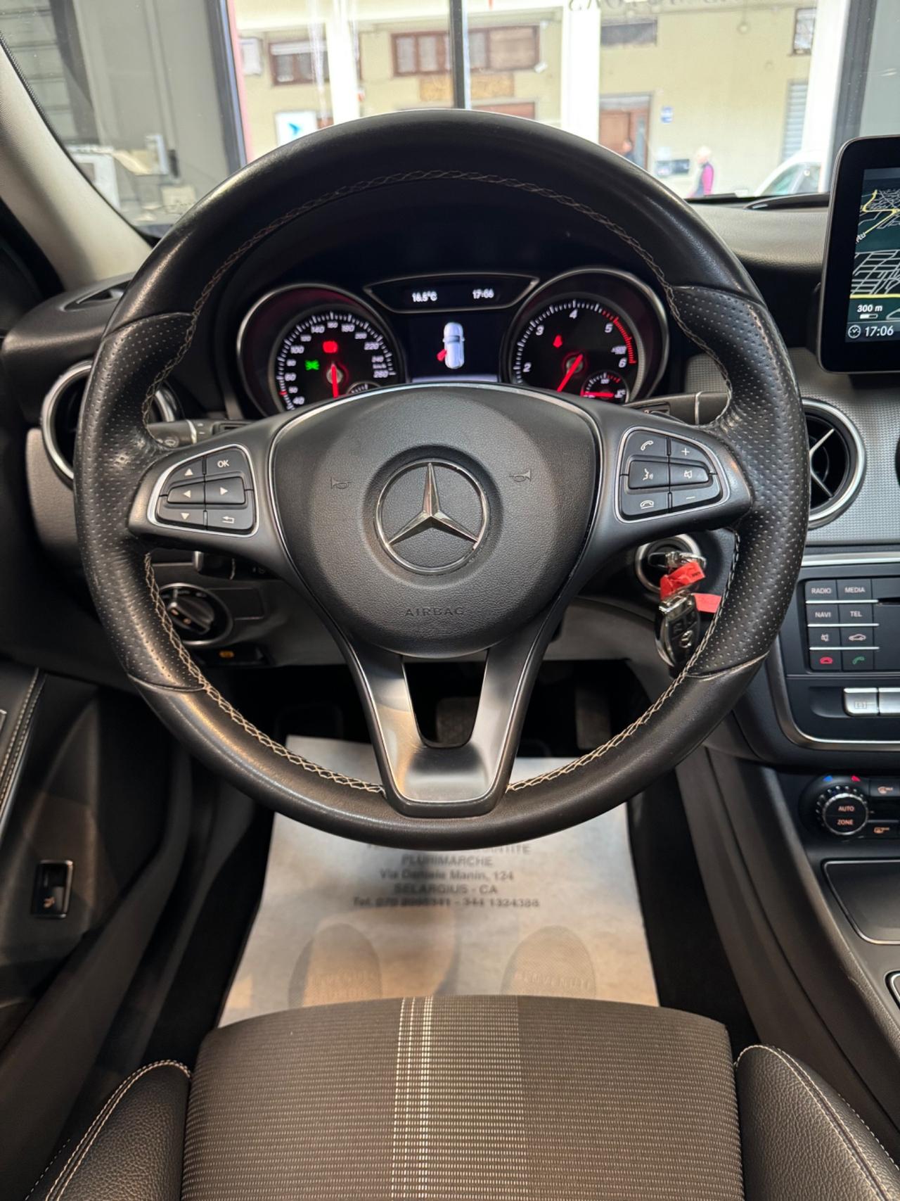 Mercedes-benz GLA 200D 4MATIC Tetto Gancio Traino