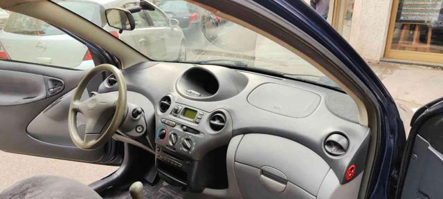 TOYOTA Yaris 1.0i 16V cat 3 porte Sol