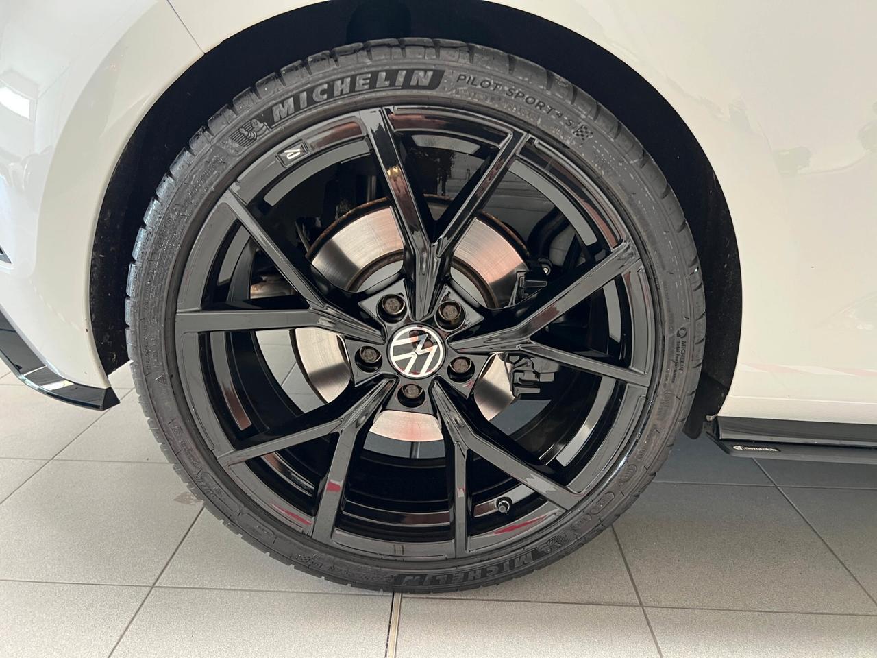 Volkswagen Golf R 2.0 TSI DSG 4MOTION 3p. 310cv /228kw