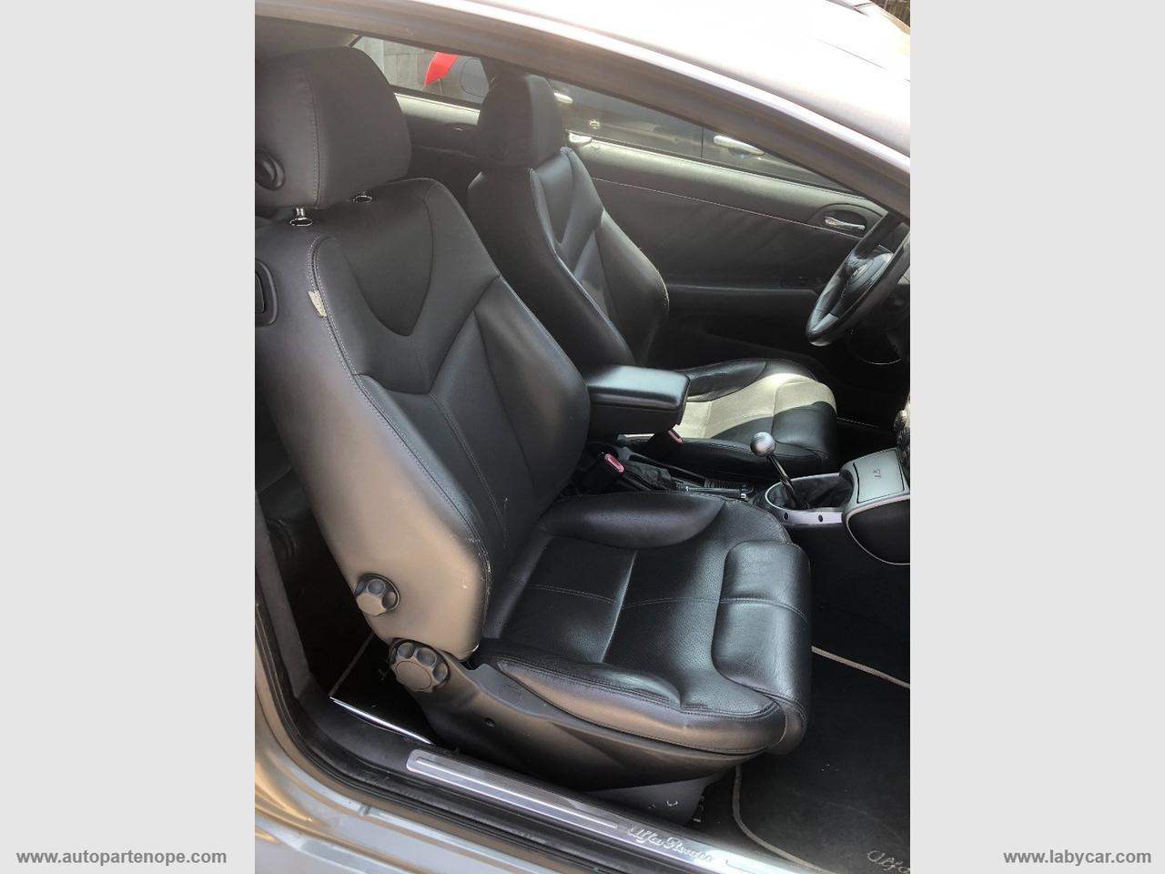 ALFA ROMEO GT 1.8 16V TS Distinctive