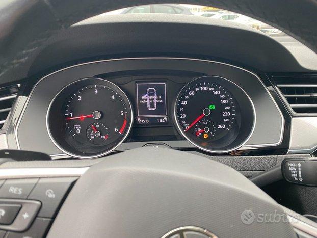 VOLKSWAGEN Passat Variant 2.0 TDI SCR EVO DSG Bu
