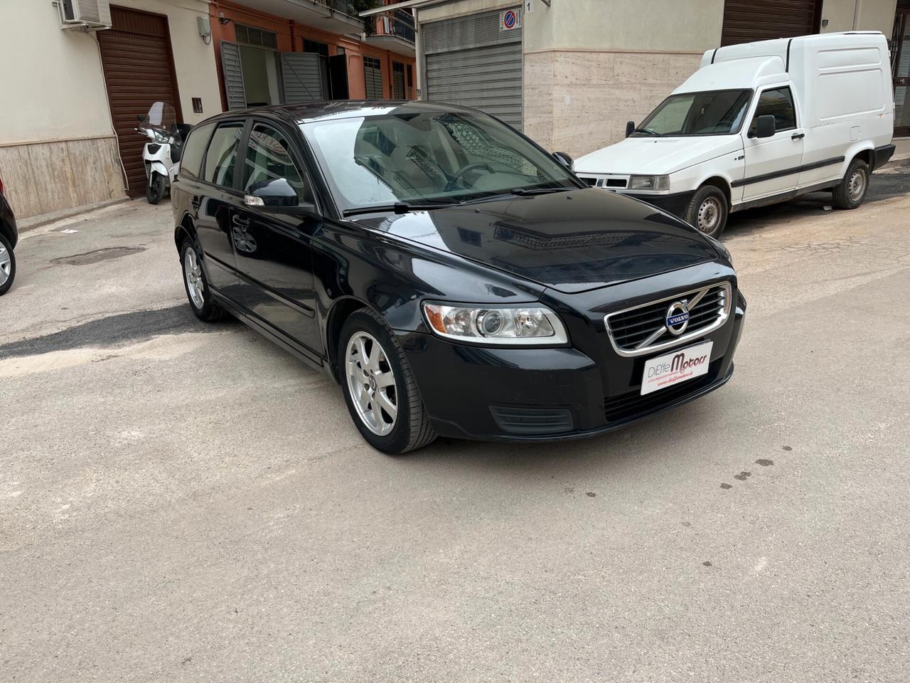 Volvo V50 D2 POLAR
